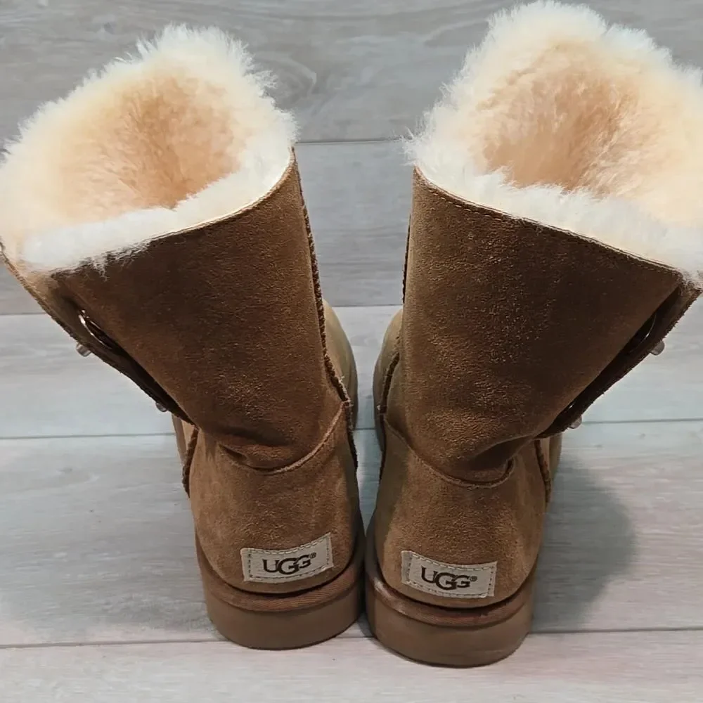 Ugg Australia Women Cozy Suede Sheepskin Boots Shoes Sz 10